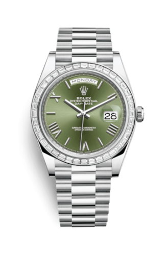 [228396tbr-0020] Day-Date 40 Platinum - Baguette / Green Roman